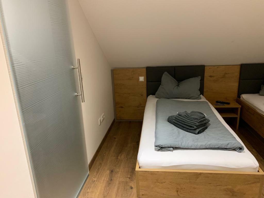Pension Fewo Schwaerzer Weiherhammer Esterno foto